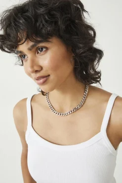 Vivienne Curb Chain Necklace