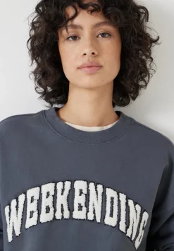 Weekending Graphic Sweatshirt