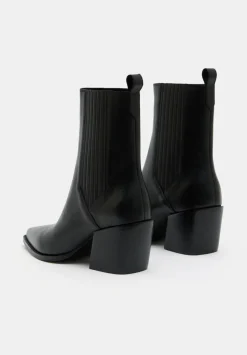 Western Leather Chelsea Boots
